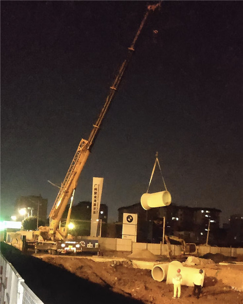 和田“弯臂矫正”—— 吊车的 “形变补偿” 技术